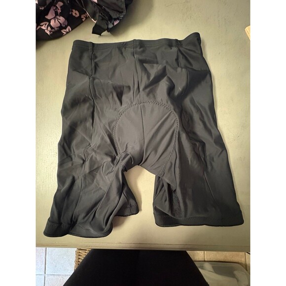 Canari size Large padded cycling shorts used condition - Picture 8 of 8
